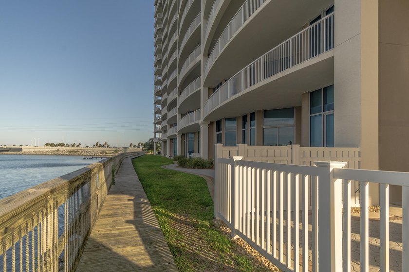 Exceptional value at Marina Landing -- a true bayfront 8th-floor - photo 30