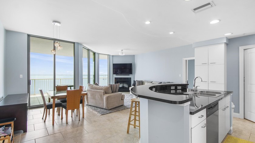 Exceptional value at Marina Landing -- a true bayfront 8th-floor - photo 33