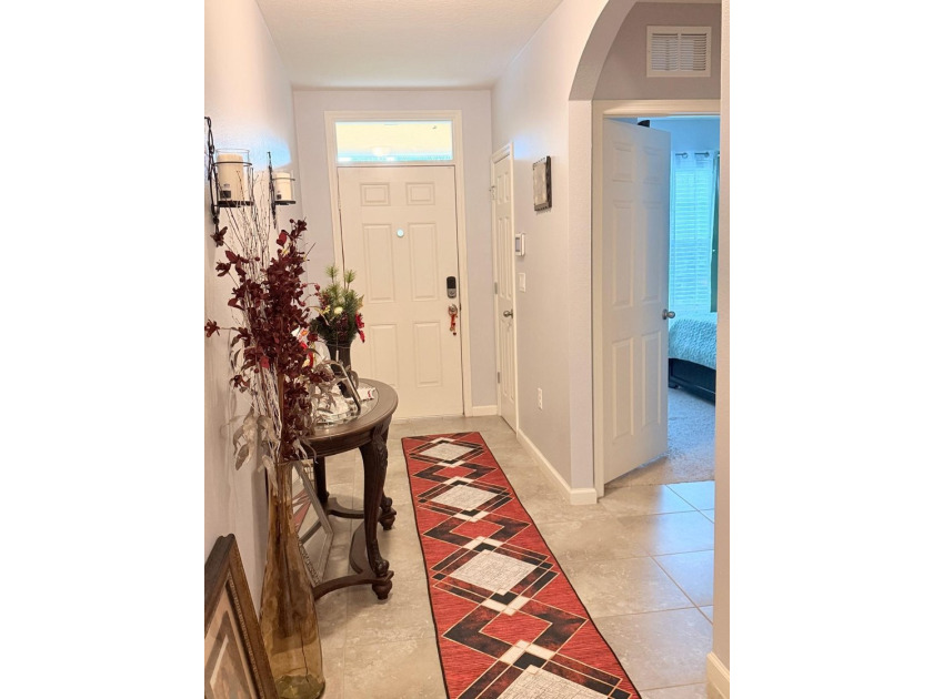 Welcome to this very well kept four-bedroom, two-bathroom - photo 3