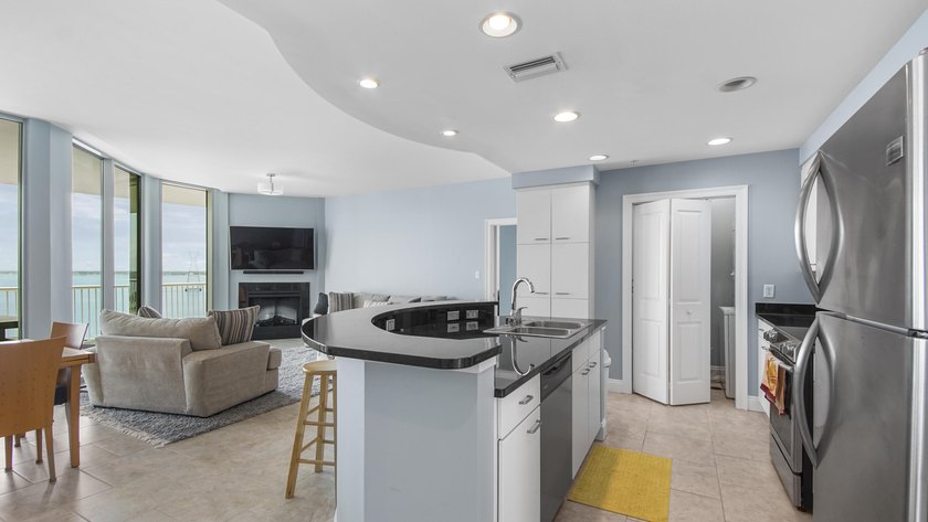 Exceptional value at Marina Landing -- a true bayfront 8th-floor - photo 34