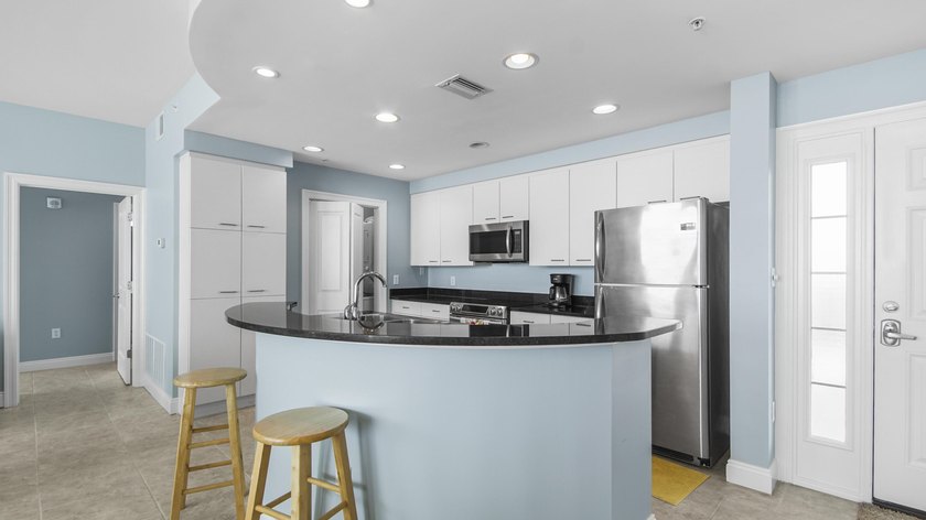 Exceptional value at Marina Landing -- a true bayfront 8th-floor - photo 39