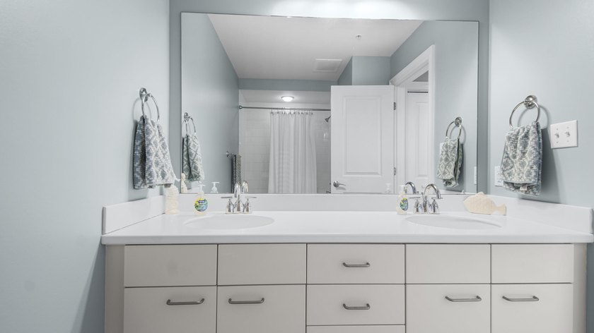 Exceptional value at Marina Landing -- a true bayfront 8th-floor - photo 46