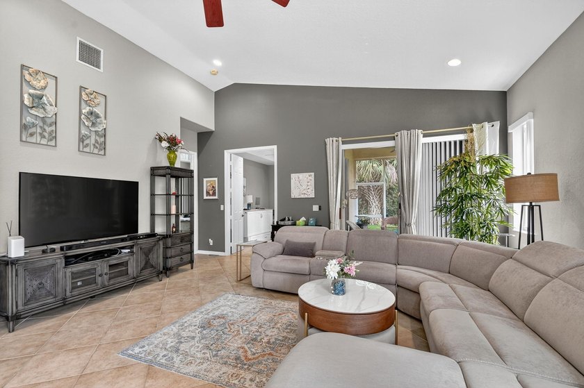 Welcome to this beautiful townhome in the highly desirable - photo 14
