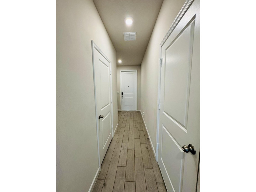 Short Sale - Subject to Lender Approval. Built in 2022, this - photo 15