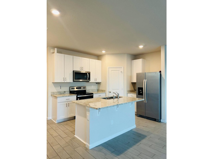 Short Sale - Subject to Lender Approval. Built in 2022, this - photo 16