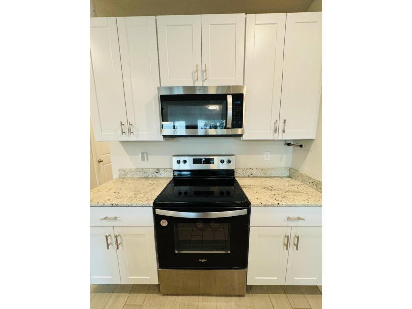 Short Sale - Subject to Lender Approval. Built in 2022, this - photo 17