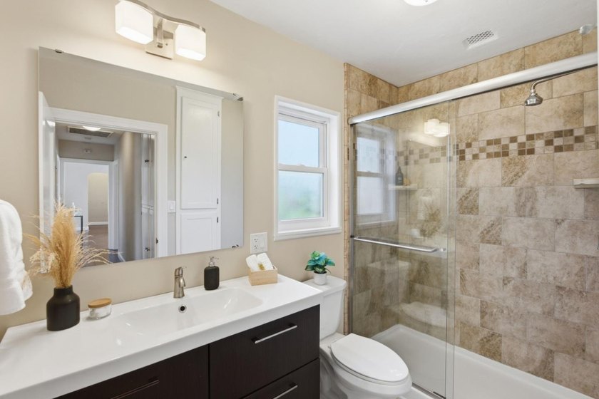 One Property. Two Detached Residences. A Truly Flexible San Jose - photo 22