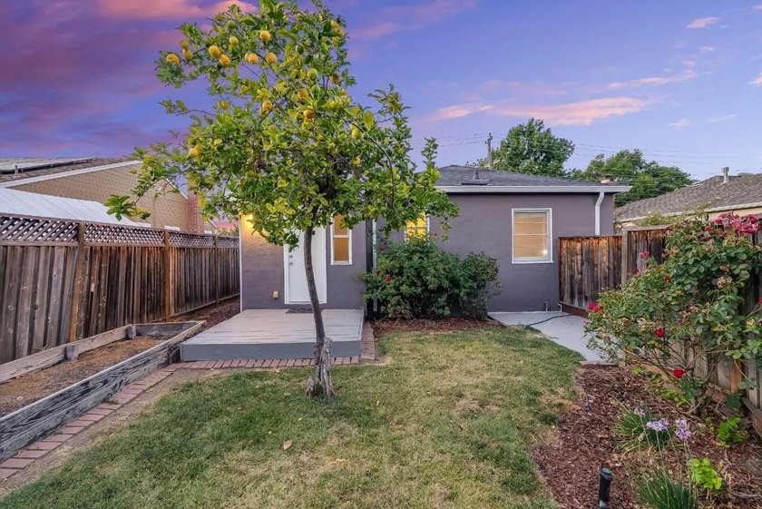 One Property. Two Detached Residences. A Truly Flexible San Jose - photo 27