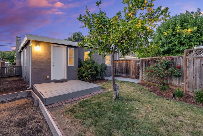 One Property. Two Detached Residences. A Truly Flexible San Jose - photo 28