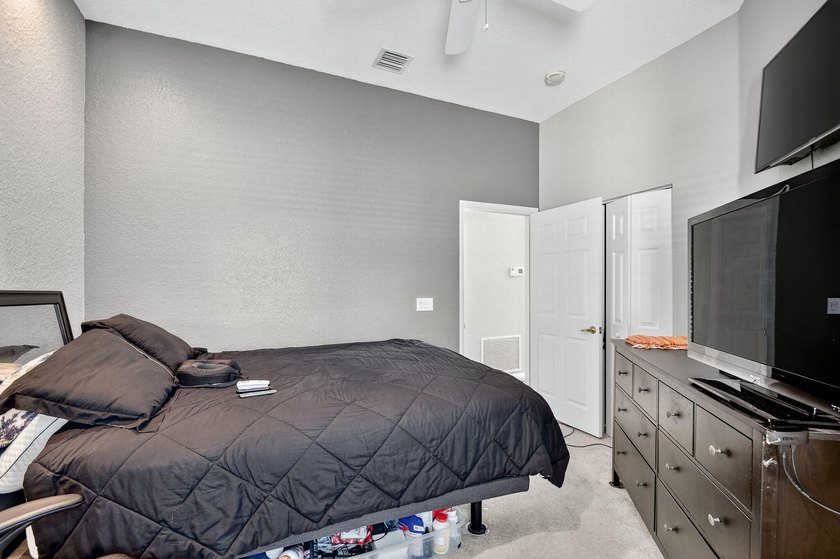 Welcome to this beautiful townhome in the highly desirable - photo 29