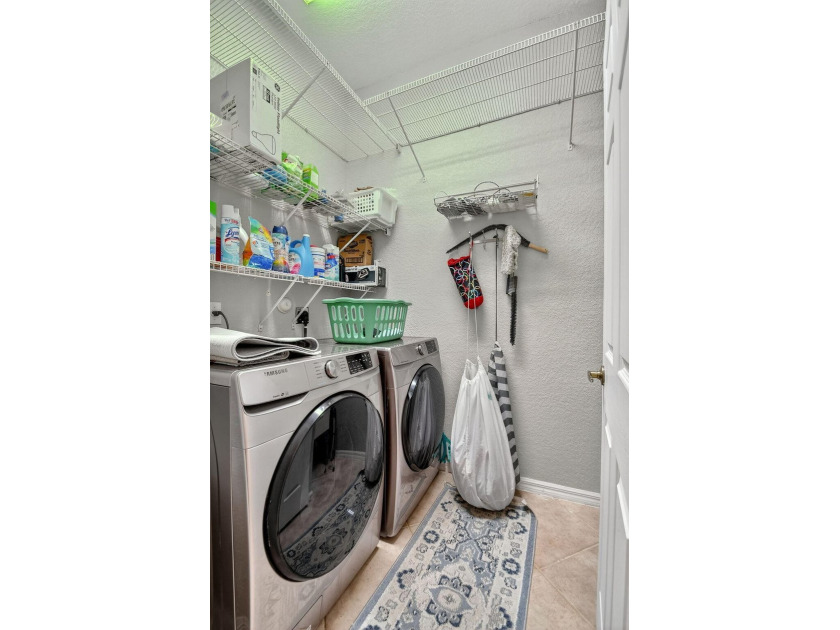 Welcome to this beautiful townhome in the highly desirable - photo 33