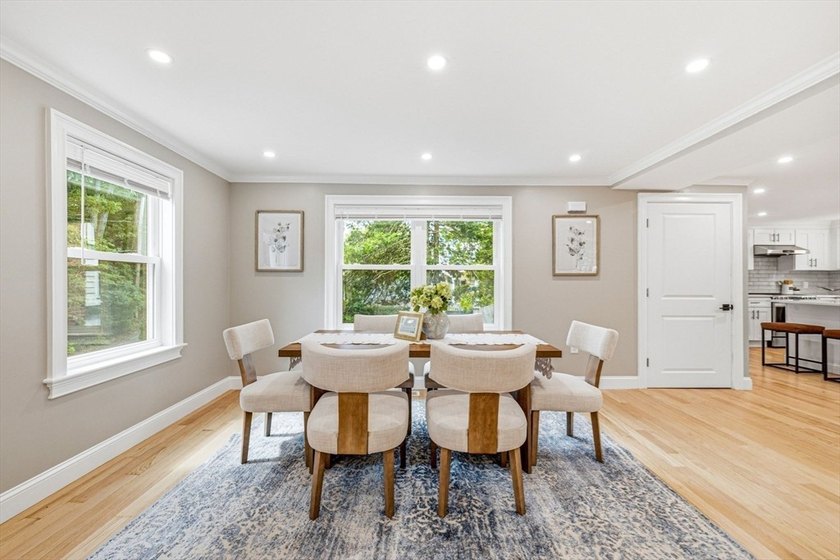Welcome to this beautifully newly renovated lakeview home in one - photo 6