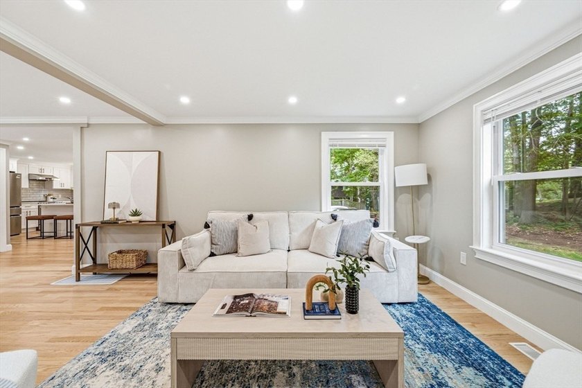 Welcome to this beautifully newly renovated lakeview home in one - photo 7