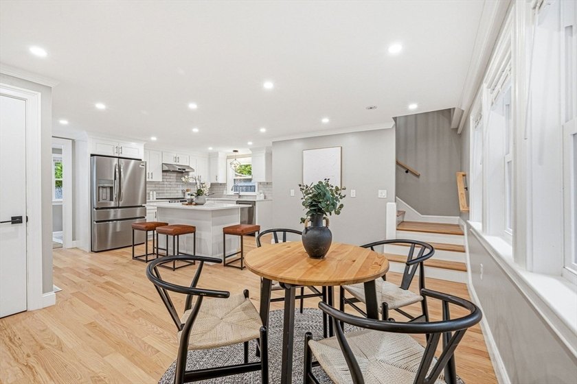 Welcome to this beautifully newly renovated lakeview home in one - photo 9