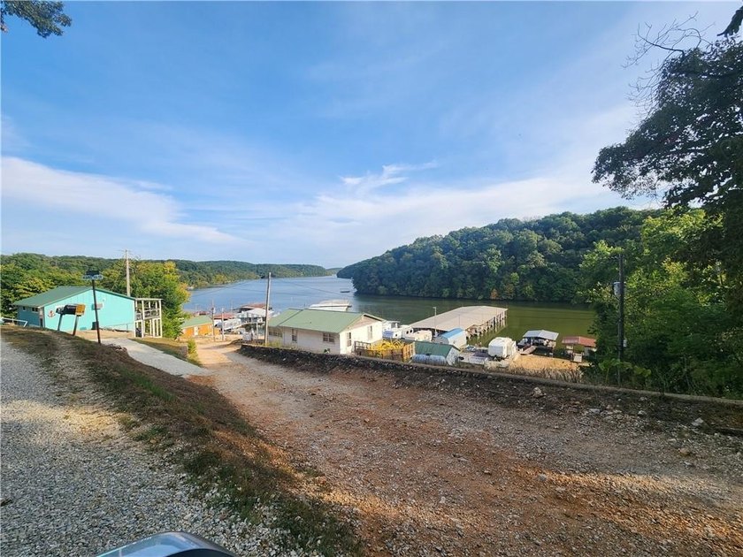 This listing includes 2 parcels: 17-8.0-33-000-000-024.000 3.5 - photo 15