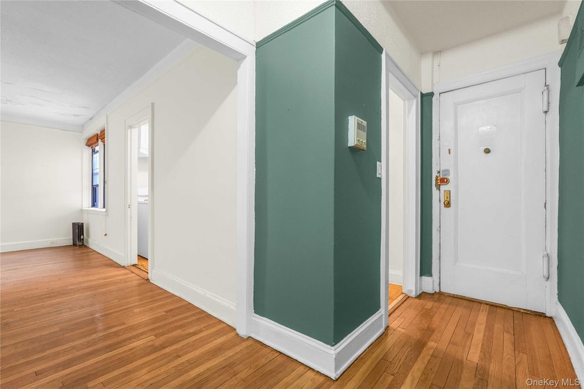 Welcome to this spacious and well-maintained two-bedroom - photo 4