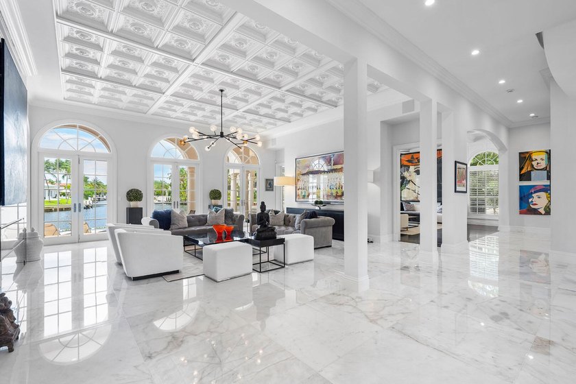 Nestled along the widest canal in Royal Palm Yacht &amp; Country - photo 7