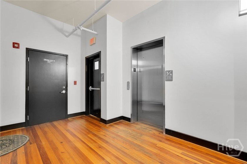 Experience sleek, stylish downtown living at 310 W Broughton - photo 12