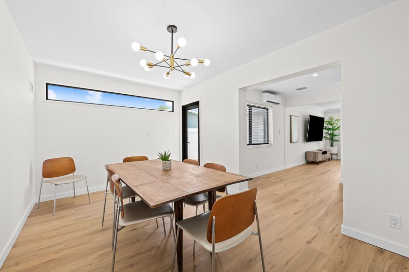 Welcome to this beautifully updated 3-bedroom, 2-bath residence - photo 14