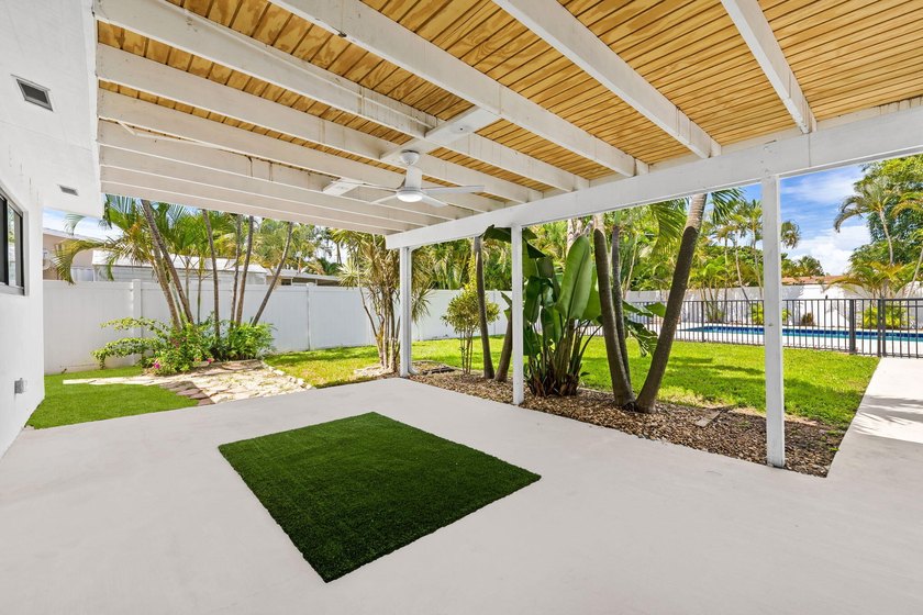 Welcome to this beautifully updated 3-bedroom, 2-bath residence - photo 20