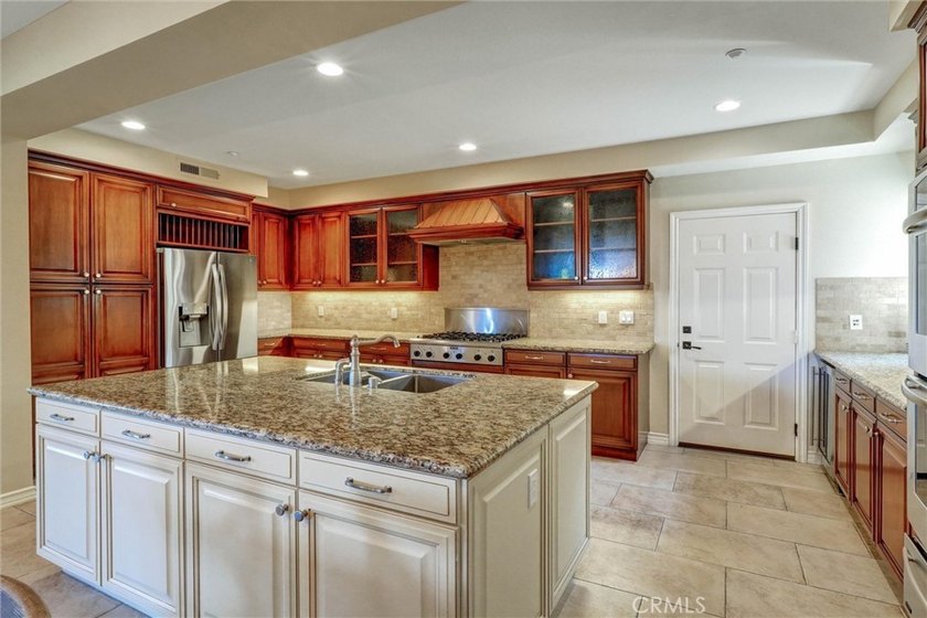 Experience the rare opportunity to own a beautifully appointed - photo 21