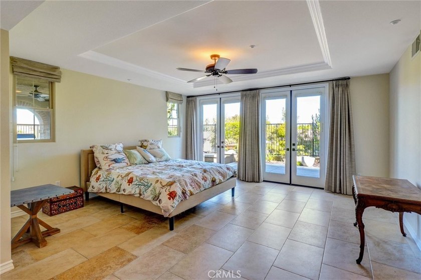 Experience the rare opportunity to own a beautifully appointed - photo 28