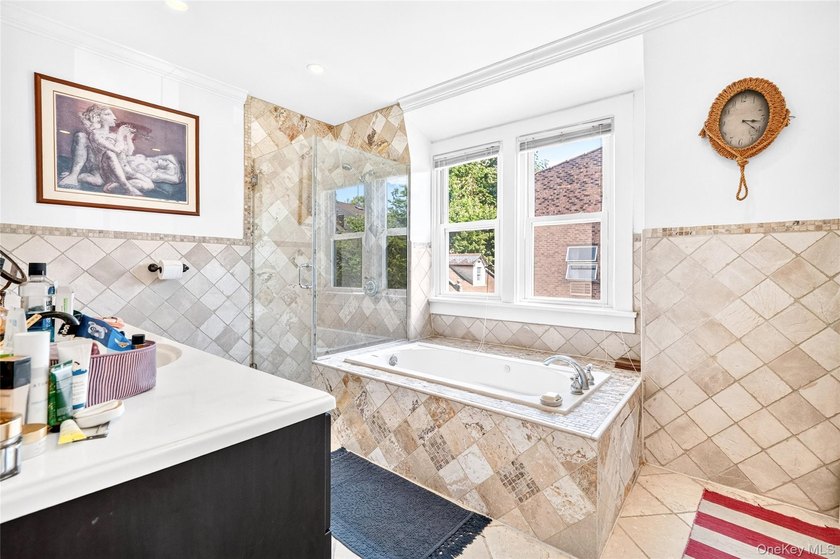 3BR | 4Ba | Elegant pre-war residence on a DOUBLE LOT with - photo 33