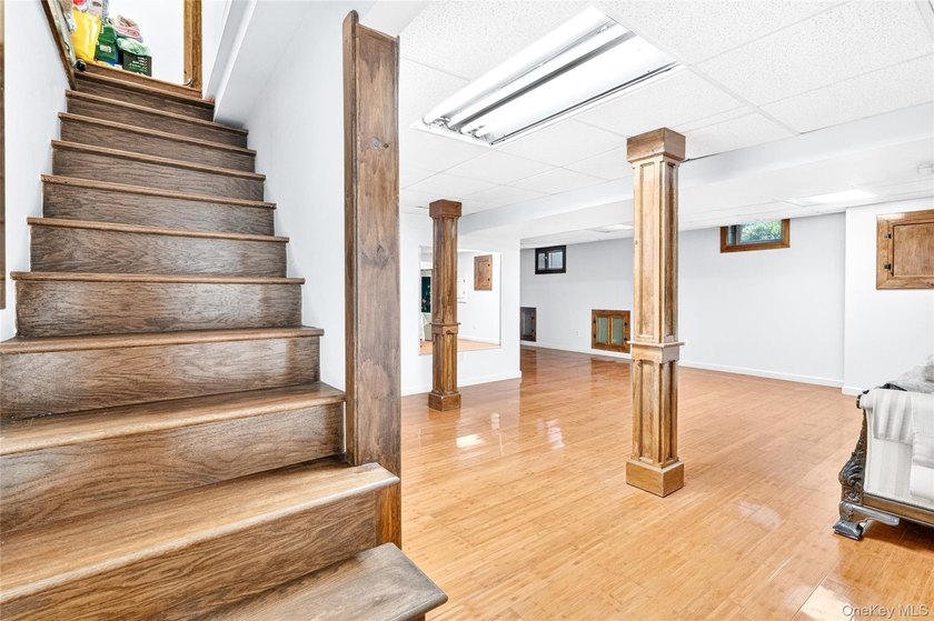 3BR | 4Ba | Elegant pre-war residence on a DOUBLE LOT with - photo 37