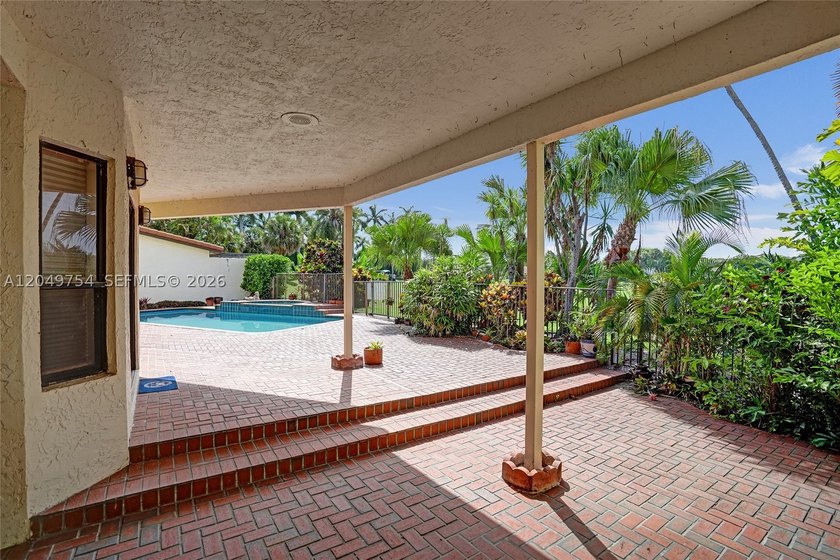 SCHEDULED TOURS: WED (7/15) 10 AM - 12:30 PM. CONTRACT LISTING - photo 8