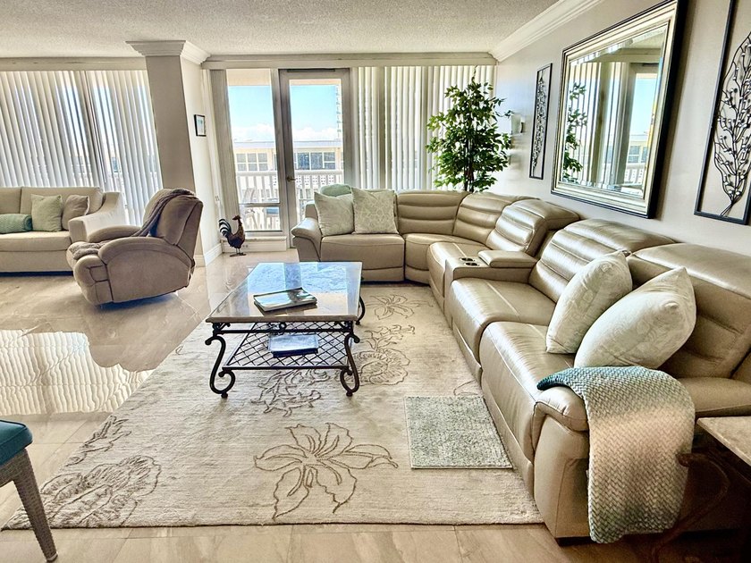 Located on the famous Galt Ocean Mile this 2BD/2BA waterfront - photo 5