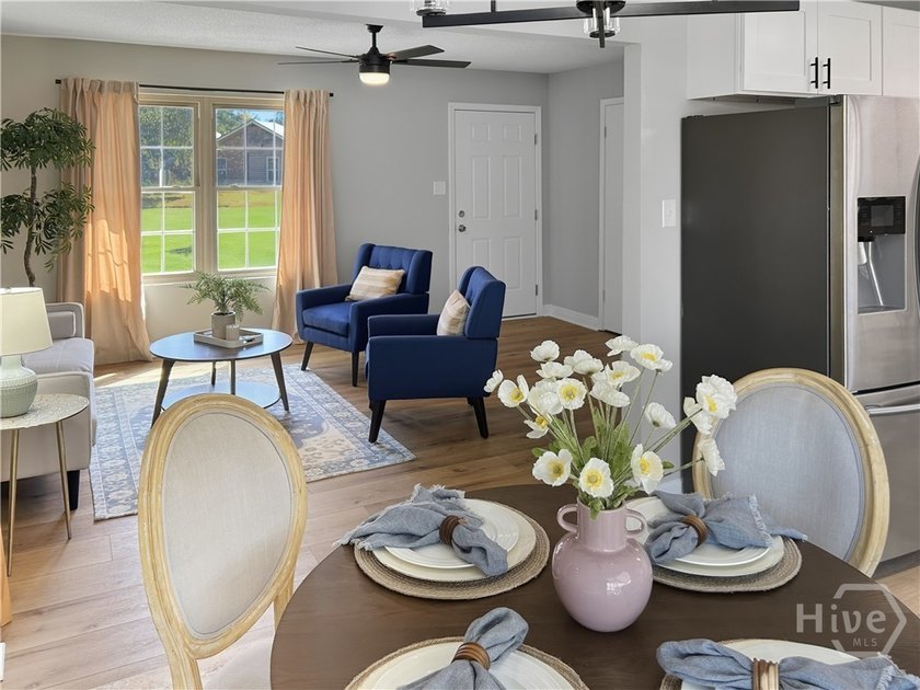 Motivated Seller. This beautifully updated 3-bedroom, 1.5-bath - photo 4