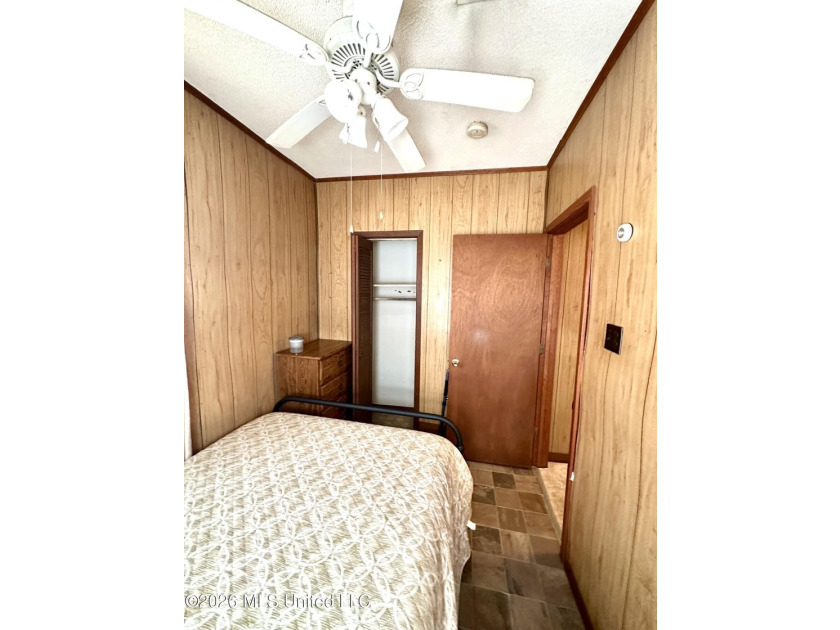 Welcome to 313 Josephine Street in the heart of Gloster - photo 15
