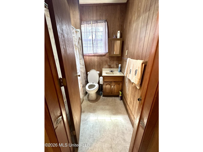 Welcome to 313 Josephine Street in the heart of Gloster - photo 22