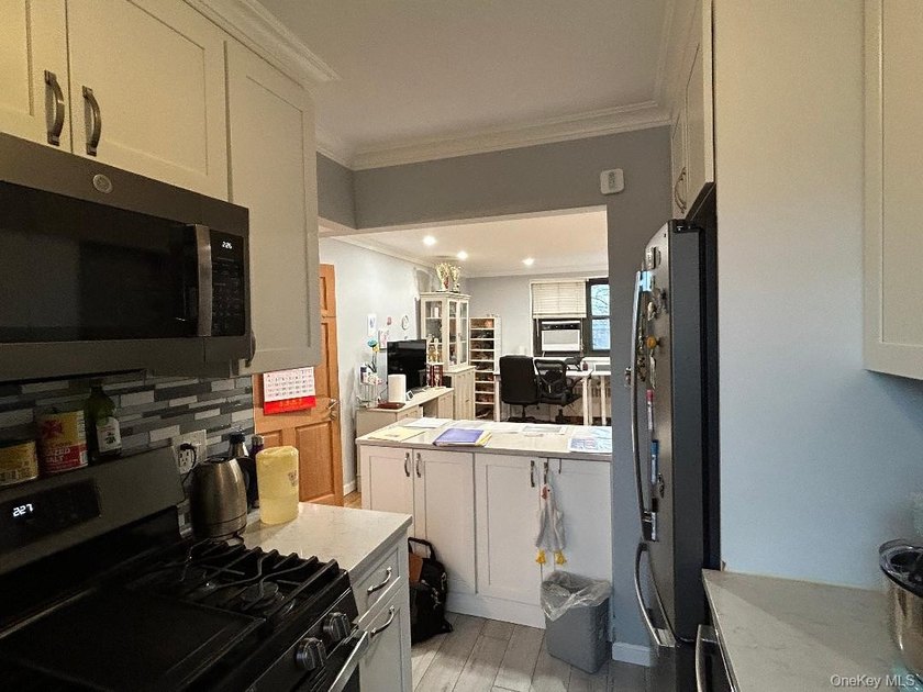 Rare For Sale Totally Renovated Two Bedroom (Size 4.5, 720 - photo 4