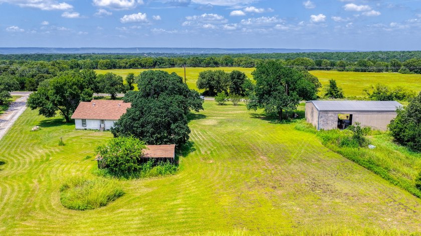 Discover the charm of true country living with this cute 3-bed - photo 28