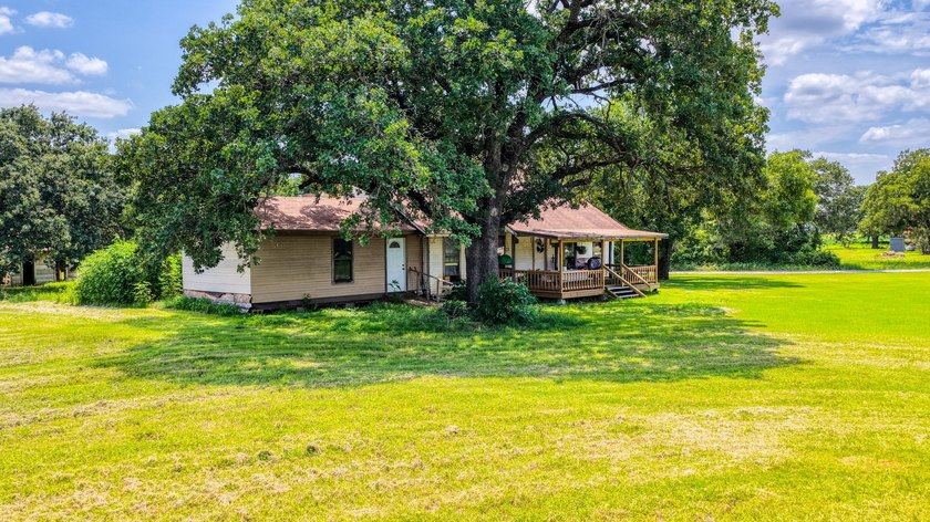 Discover the charm of true country living with this cute 3-bed - photo 31