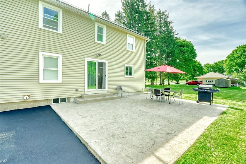 IMPRESSIVE COLONIAL tucked along the WEBSTER Village outskirts - photo 40