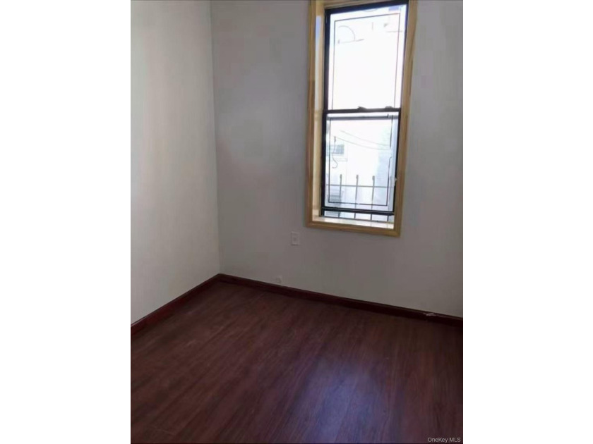 658 46th St - photo 2