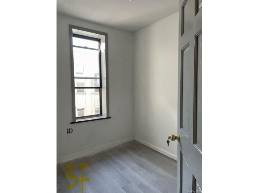 658 46th St - photo 8