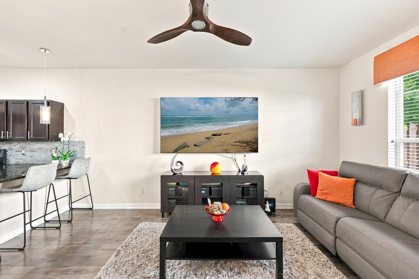 Welcome to this beautifully updated 4-bedroom, 3.5-bath home in - photo 7