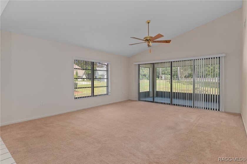 Welcoming 3 bedroom, 2 bath home in the Oakleaf Villas Community - photo 7