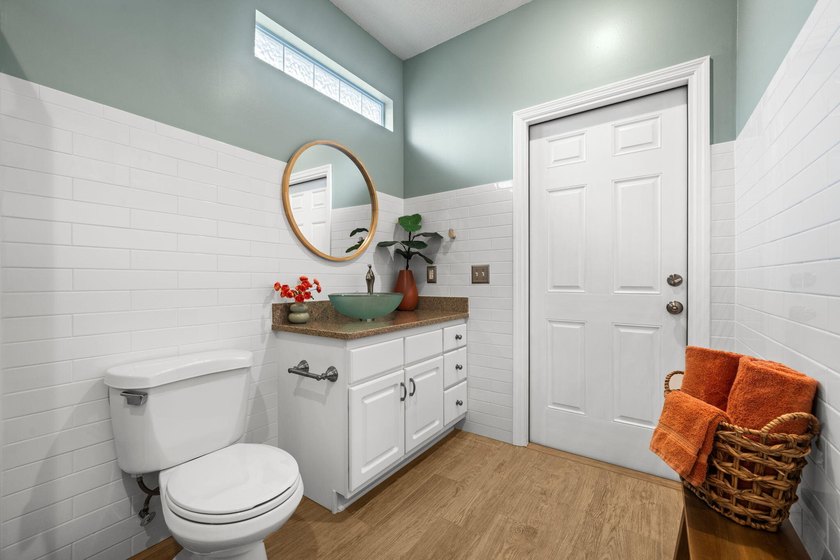 METICULOSULY Cared For, and one of the LOWEST PRICED per sq/ft - photo 16