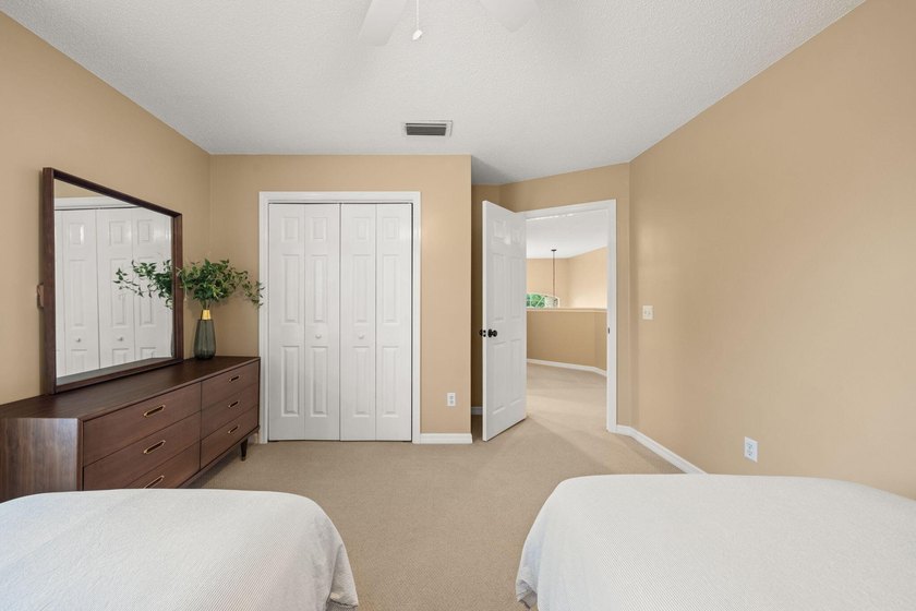 METICULOSULY Cared For, and one of the LOWEST PRICED per sq/ft - photo 29