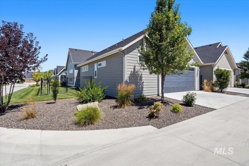 The WINTER SUNSET floorplan by Brighton is a beautifully - photo 33