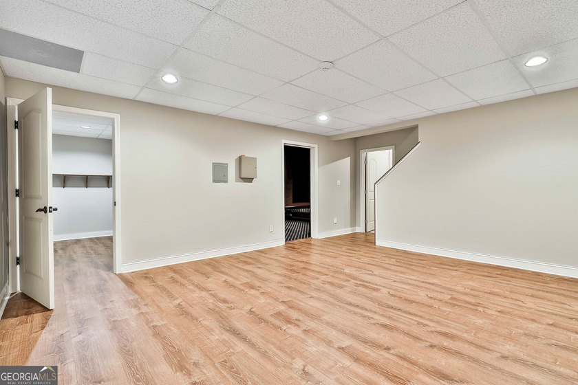 Welcome home to 120 Meadow View Glen, tucked away on a - photo 37