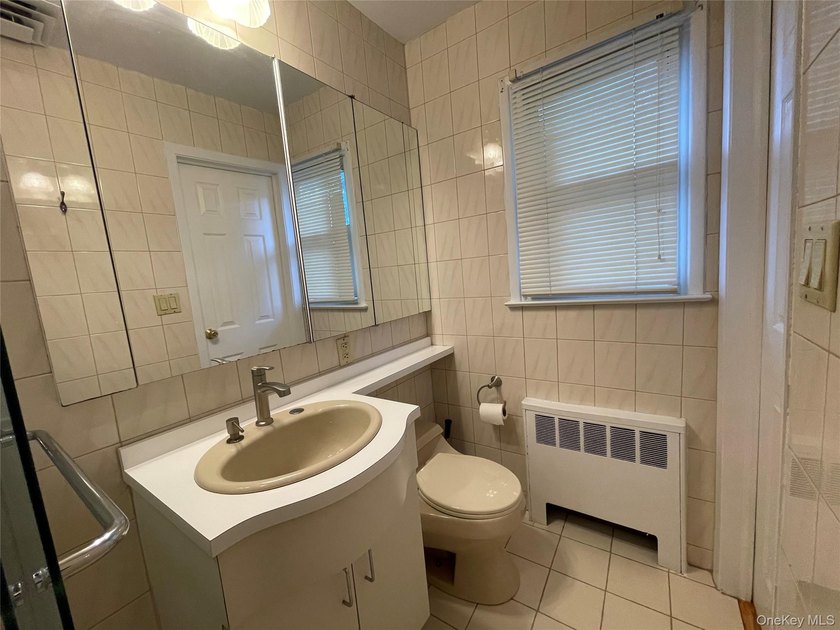 Welcome to this beautifully maintained split-level home located - photo 17