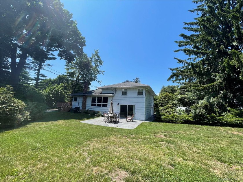 Welcome to this beautifully maintained split-level home located - photo 40