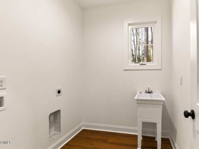Price reduced for quick sale! Fabulous newly constructed home in - photo 11