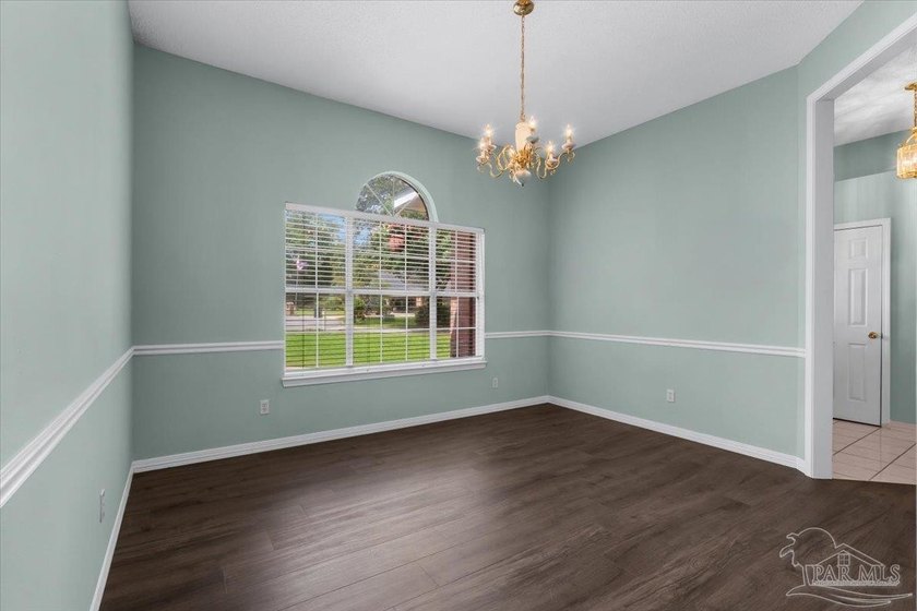 BRICK RANCH ON A CUL-DE-SAC!!! Enjoy the charm of this home - photo 20