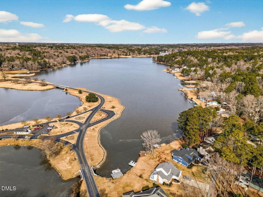 Price reduced for quick sale! Fabulous newly constructed home in - photo 50